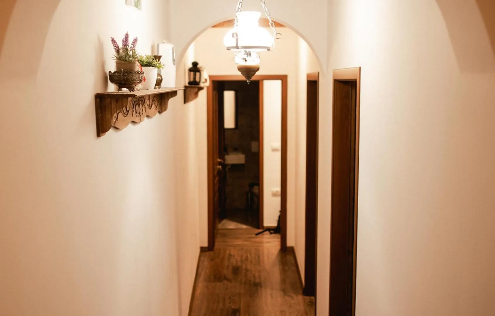 Hotel 4 Rooms 1940 Gjirokaster