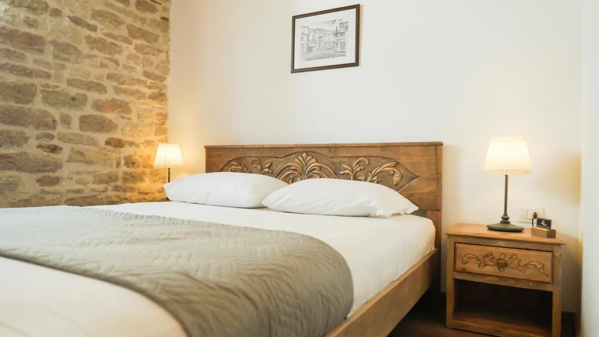 4 Rooms 1940 Gjirokaster Albania