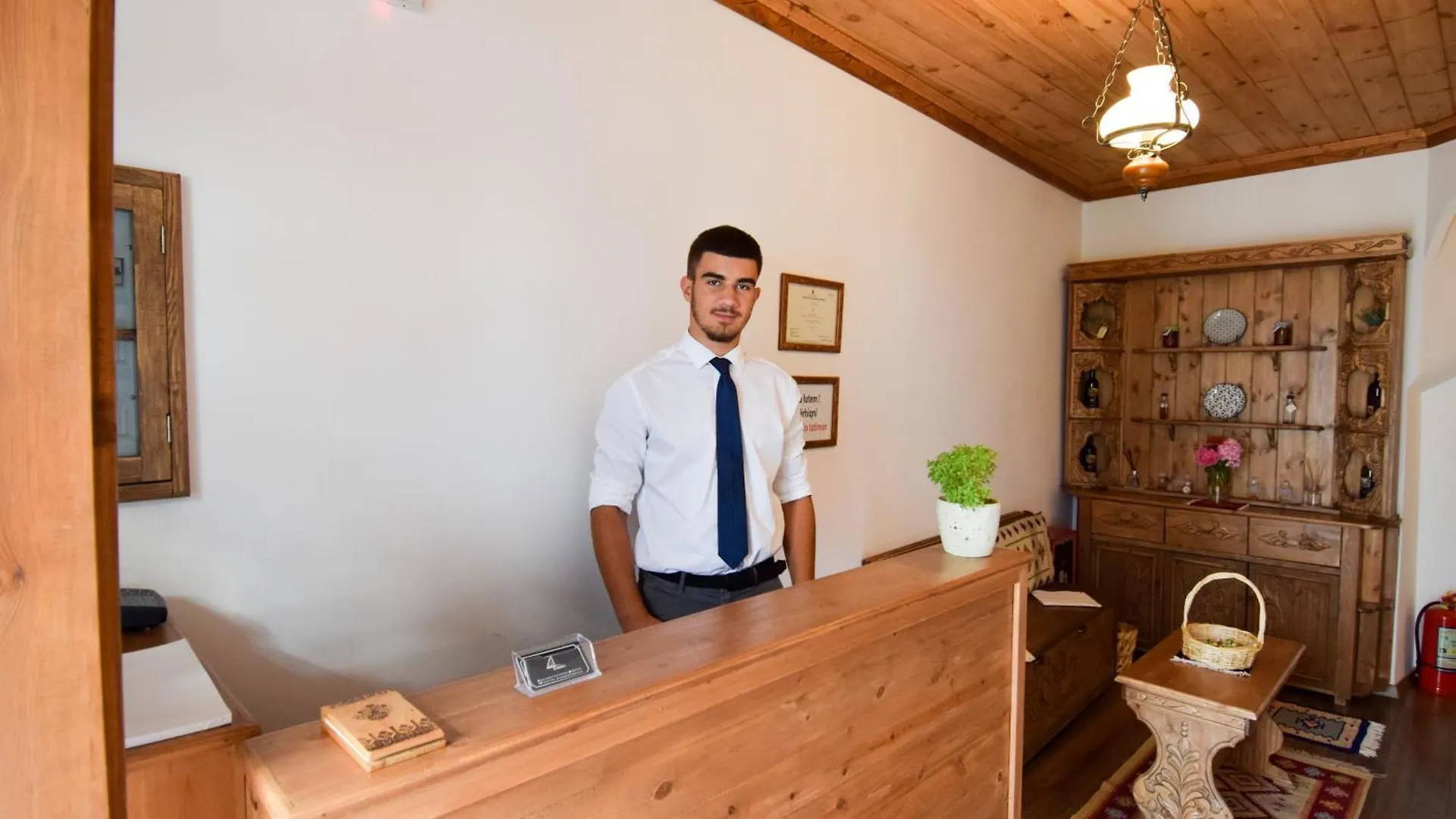 4 Rooms 1940 Gjirokaster